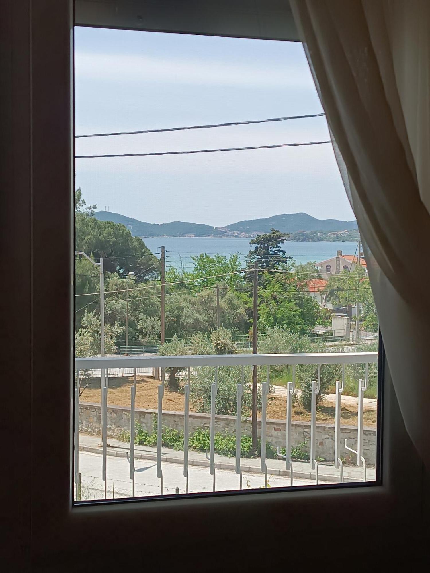 Sea View Palio Apartment Palaiontsiflikion Exterior photo